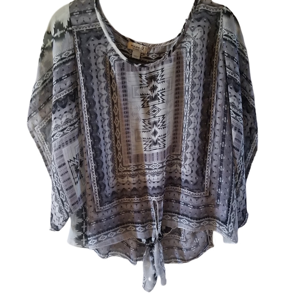 One World Top Aztec Print Black/White Size Large EUC